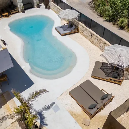 Cala Coralli בית הארחה